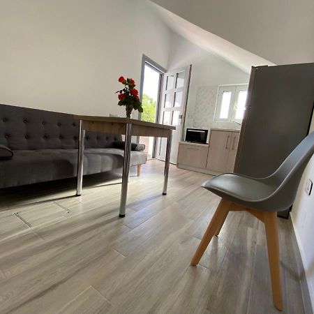 Ninemia Apartment Artemonas Bagian luar foto